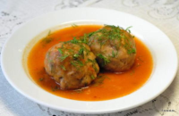 Тефтели " Ежики" в томатном соусе с рисом 